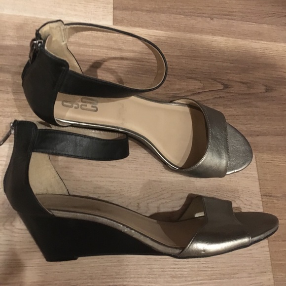 Sandal Wedges - Picture 1 of 3